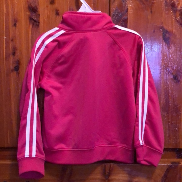 PRE-OWNED BABY 2 PIECE OUTFIT SIZE 3 T. WORN ONE TIME. SMOKE FREE HOME - Picture 2 of 5